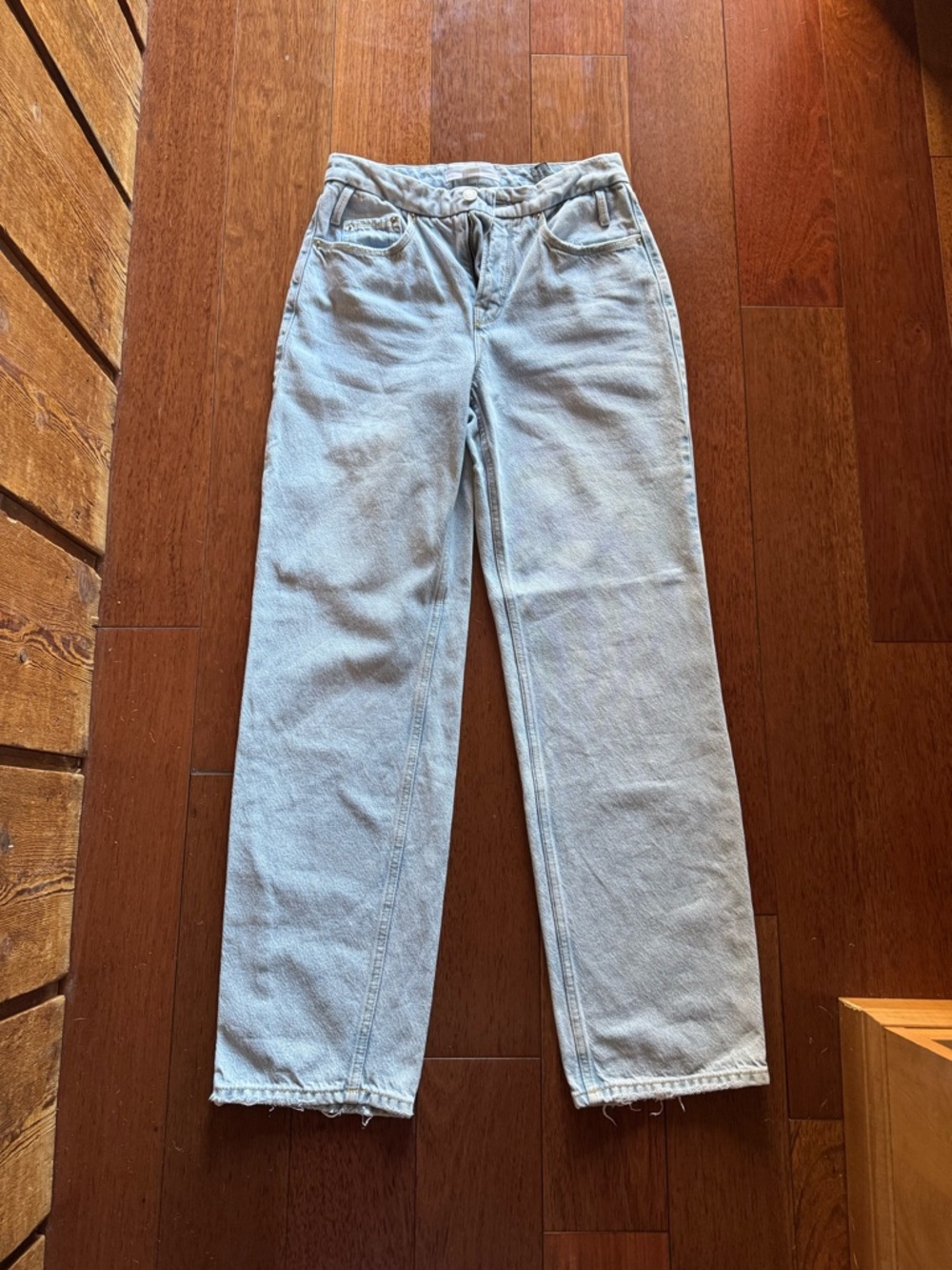 Good American Light Wash Straight-Leg Jeans